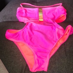 One piece bathing suit